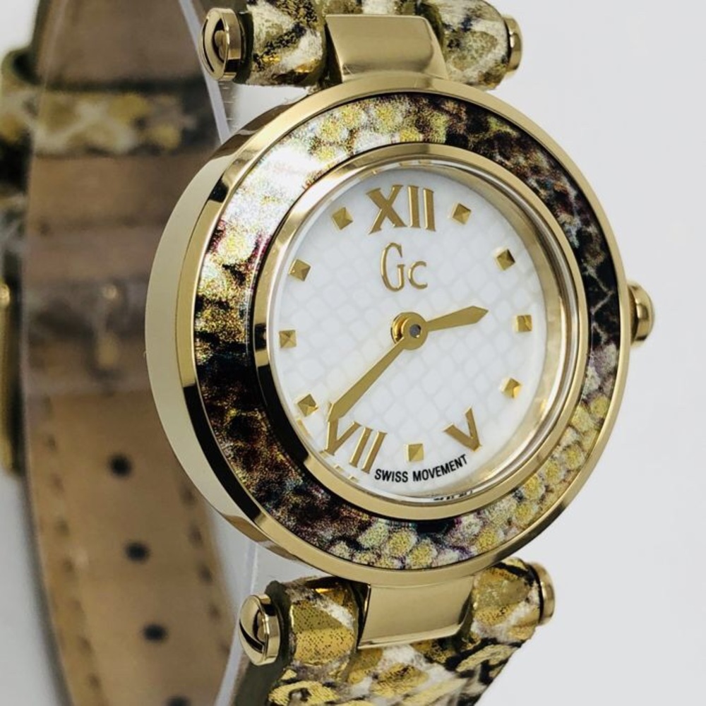 GUESS WOMEN WATCH - NEW - RARE - Picture 8 of 8